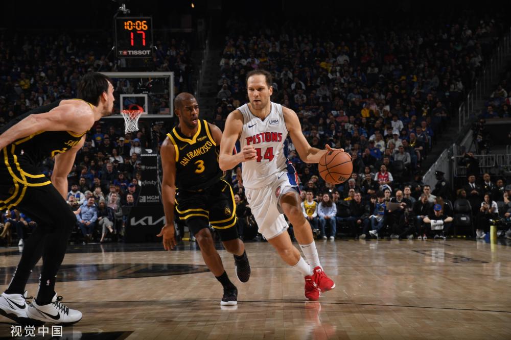 在众多球迷 在众多球迷