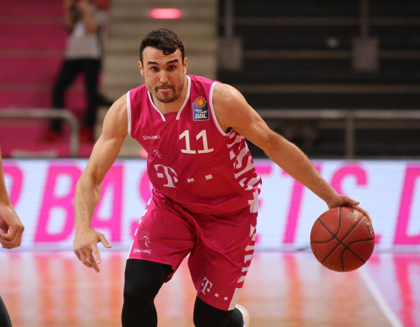 尤其在面对 尤其在面对