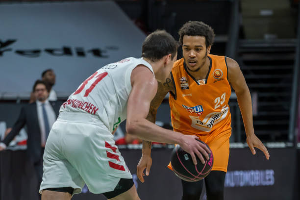 体育竞技中 体育竞技中